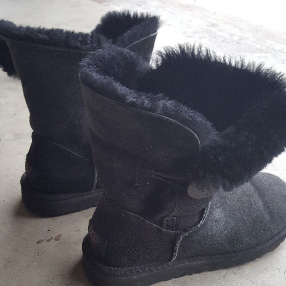 Uggs shoes